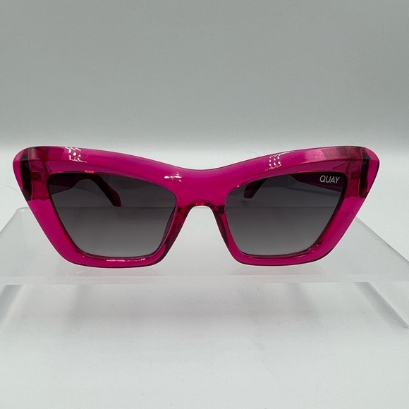 Quay Australia On the Radio - Picture 2 of 8